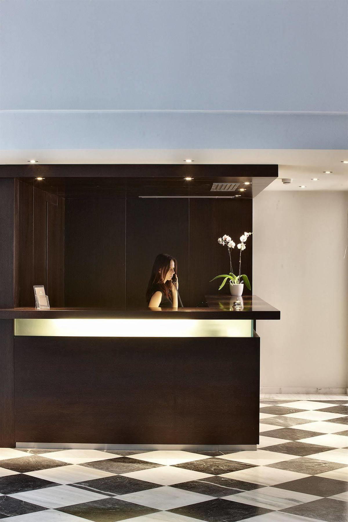 Acropolis Hill Hotel 3*